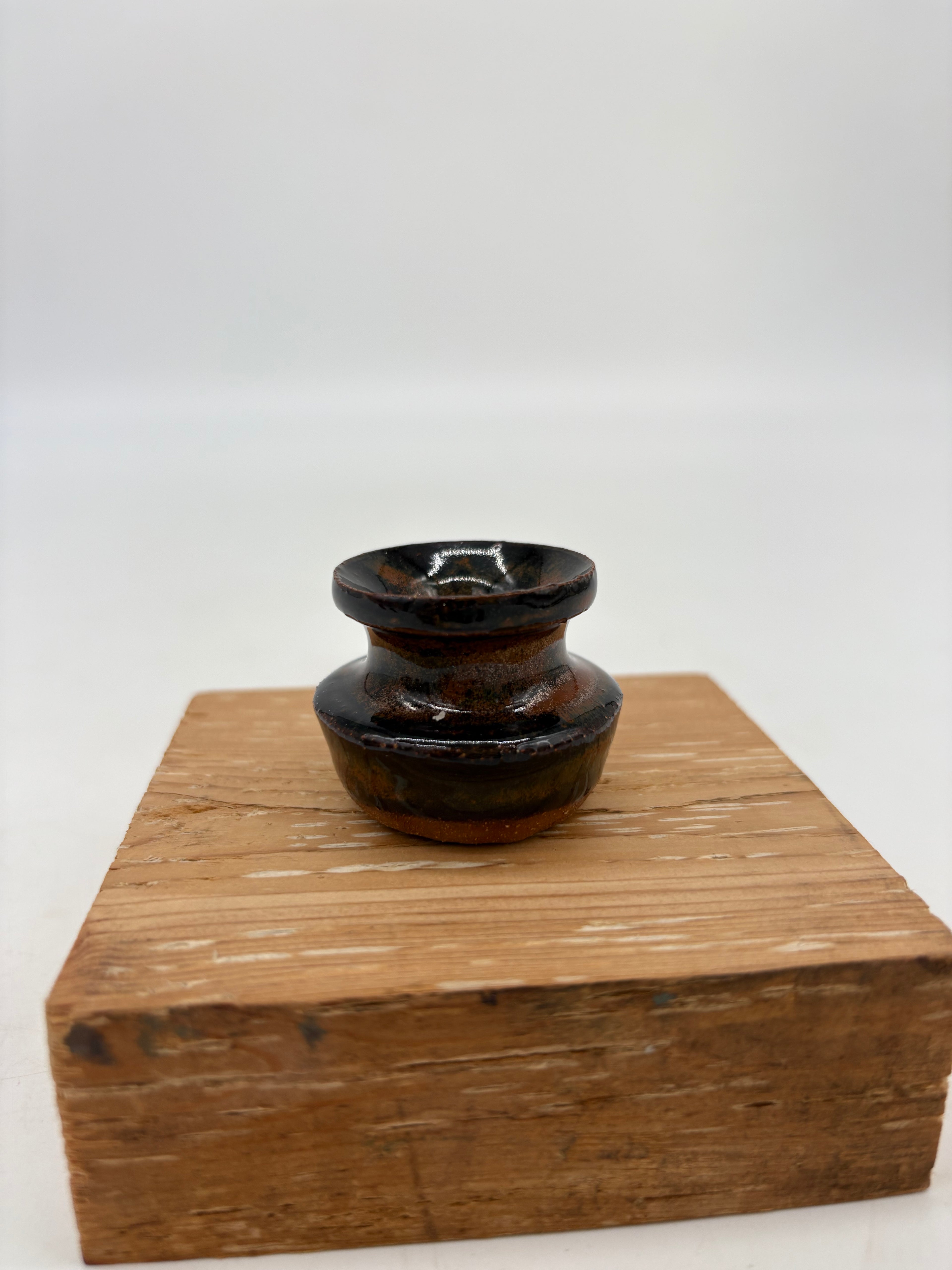 Black with bronze and gold speckled Whisker Holder