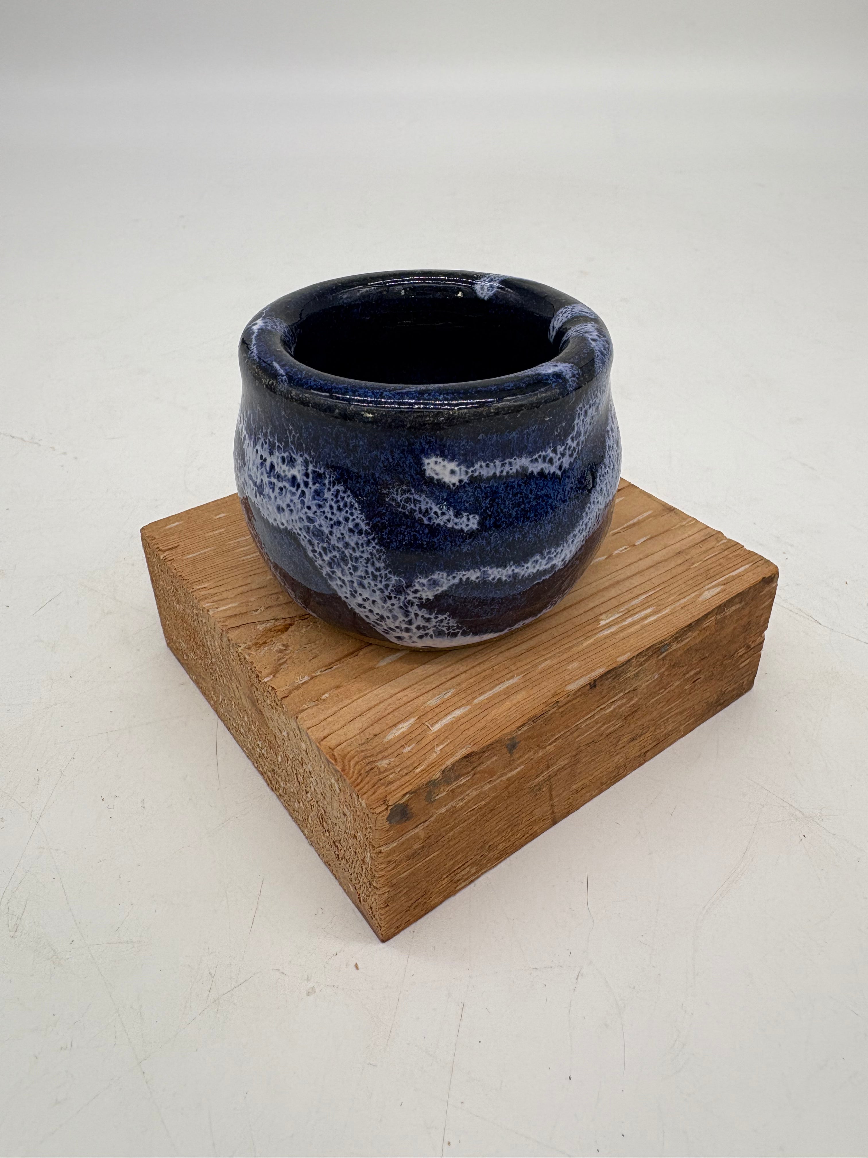 Royal Blue and White Speckled Streaks Small Cup