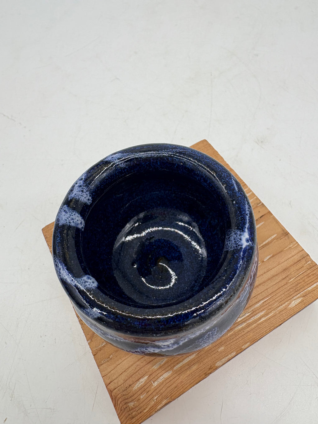 Royal Blue and White Speckled Streaks Small Cup