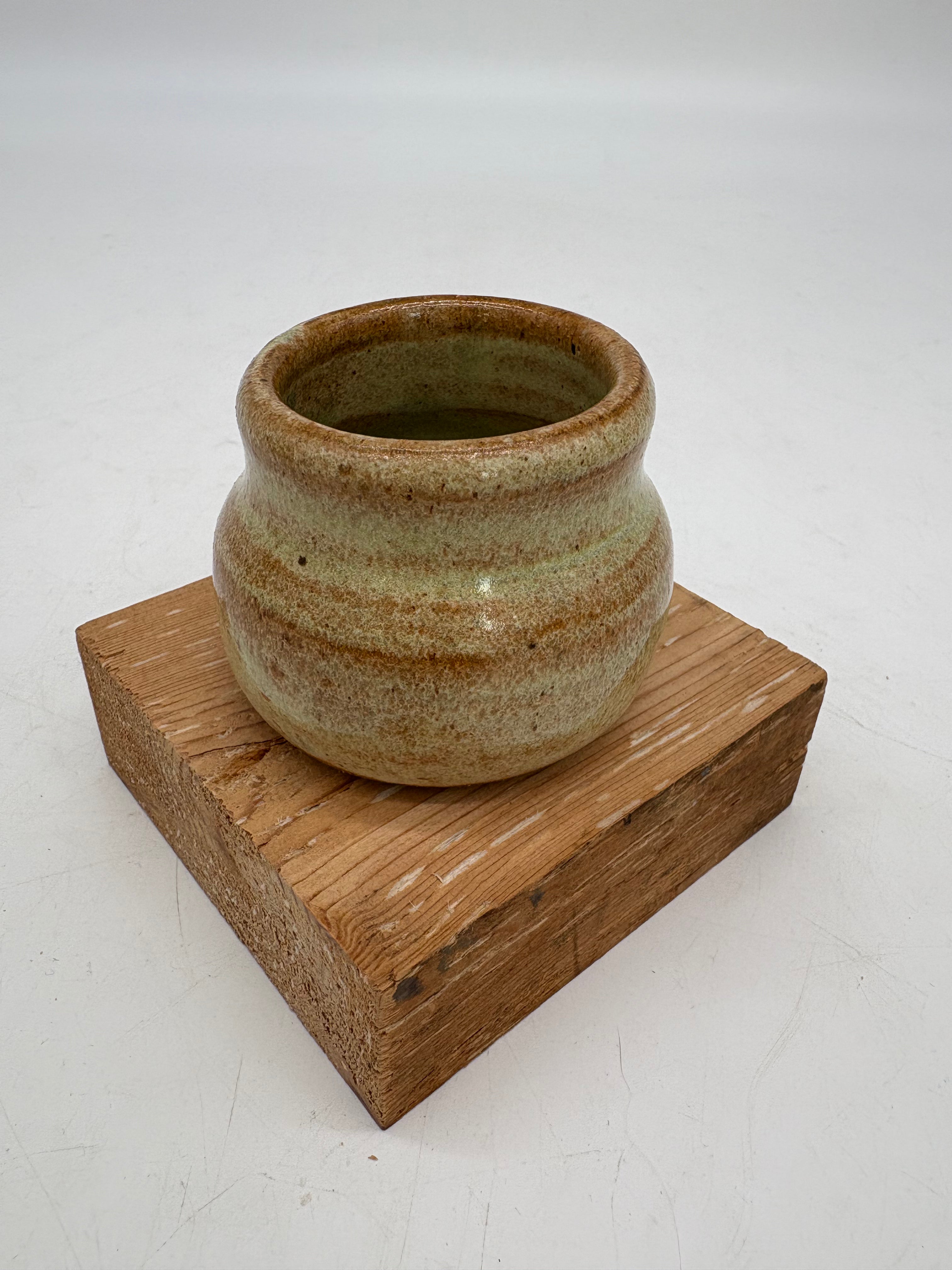 Green and Burnt Cream Small Cup