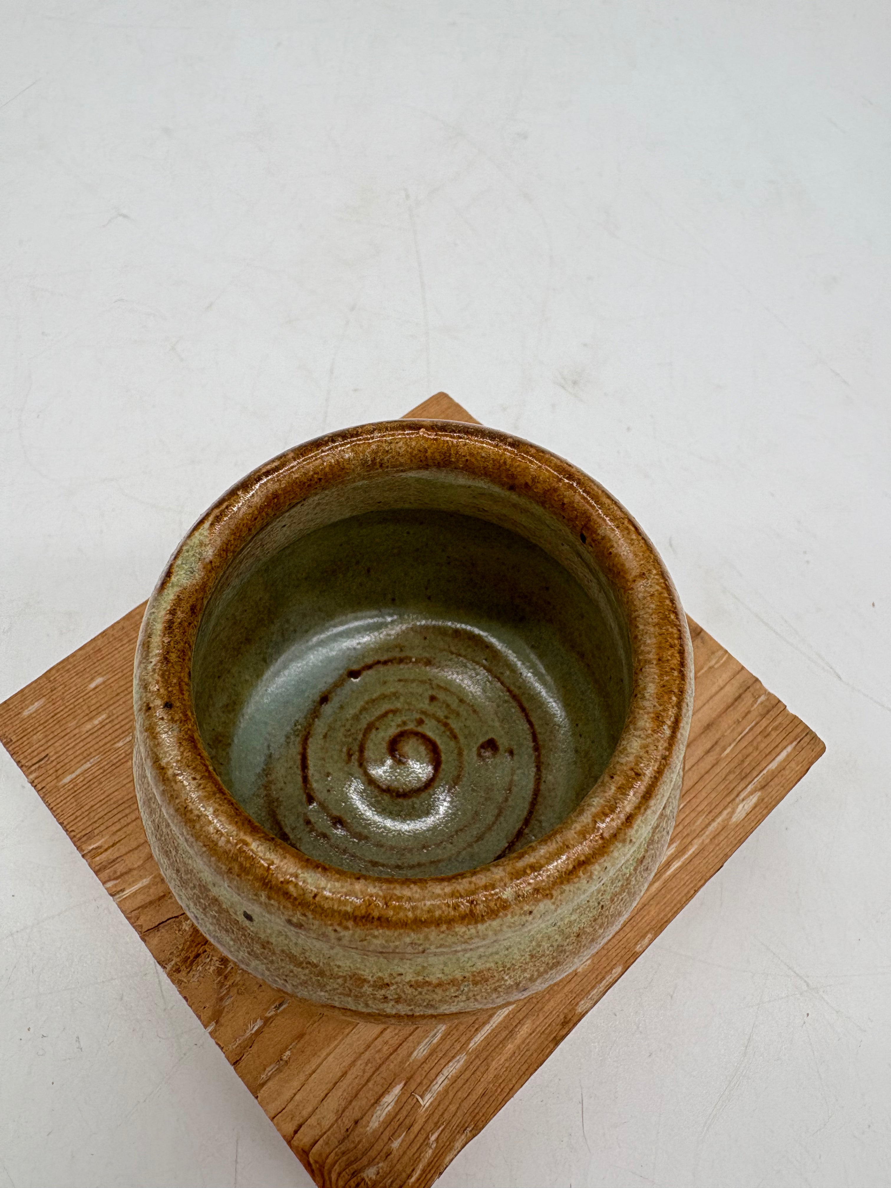 Green and Burnt Cream Small Cup