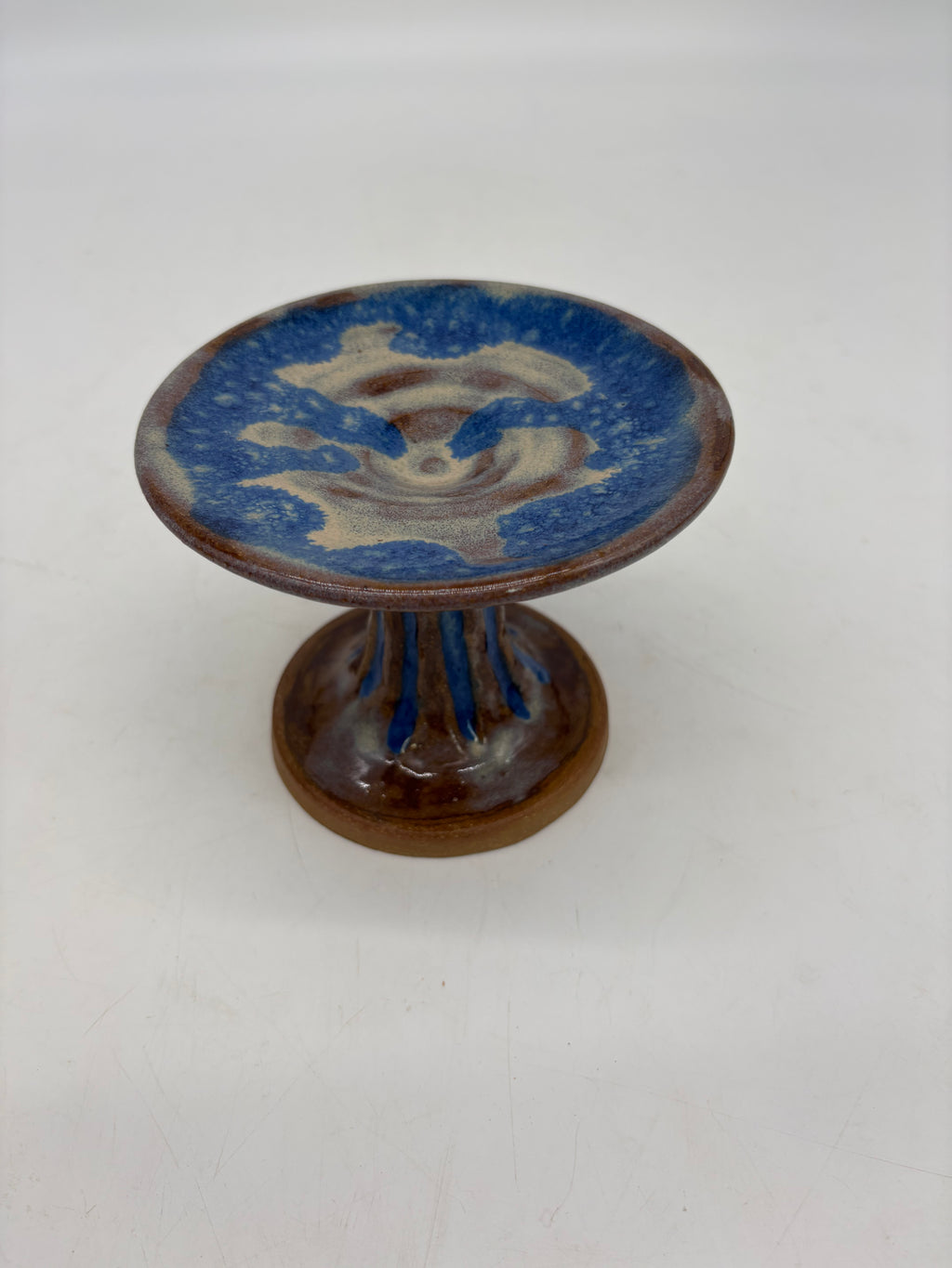 Blue and Cream Cat Food Pedestal