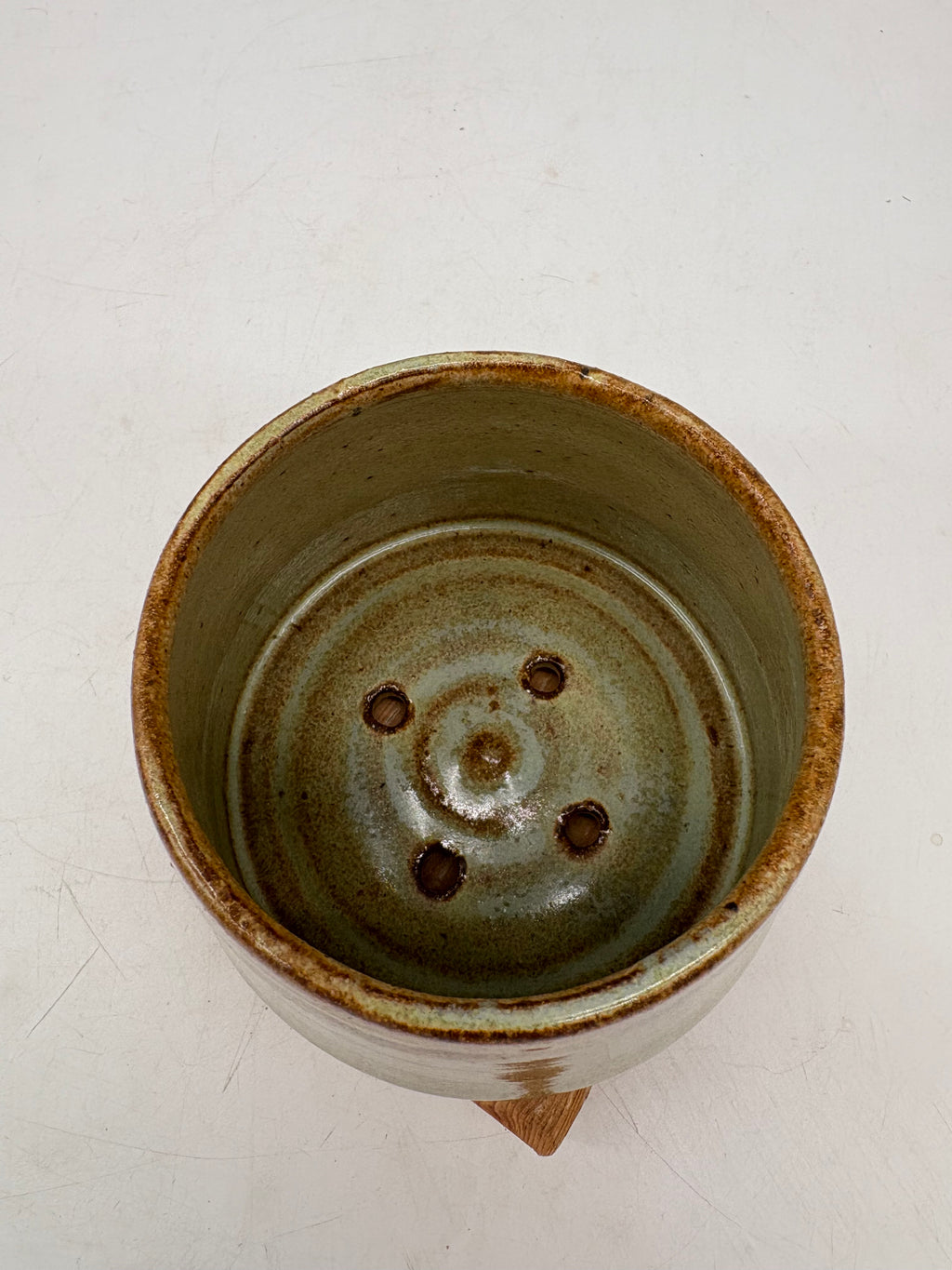 Eggshell Tapered Potter