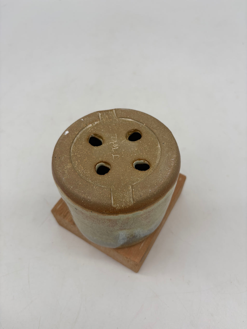 Eggshell Mini Potter