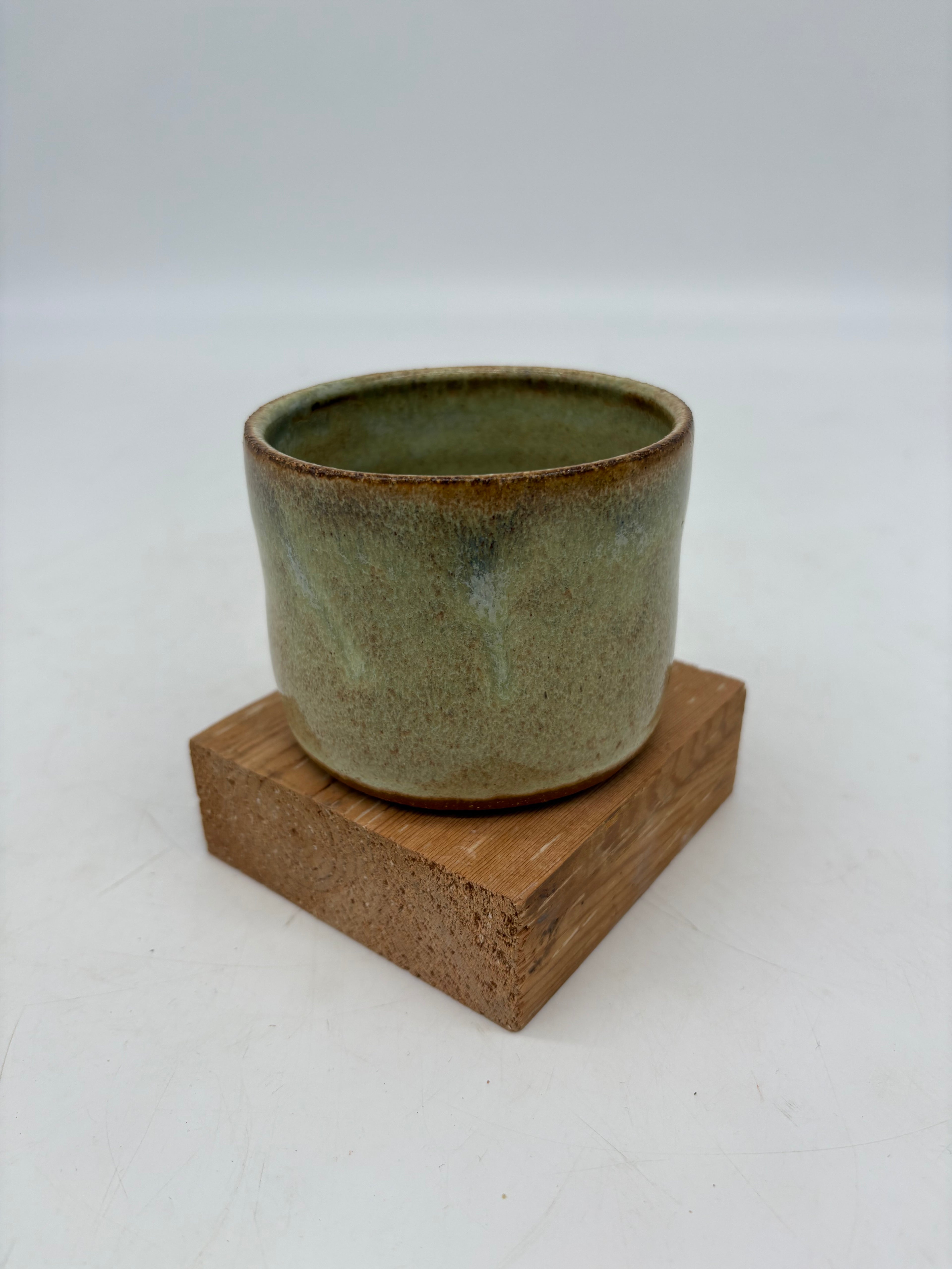 Eggshell Mini Potter