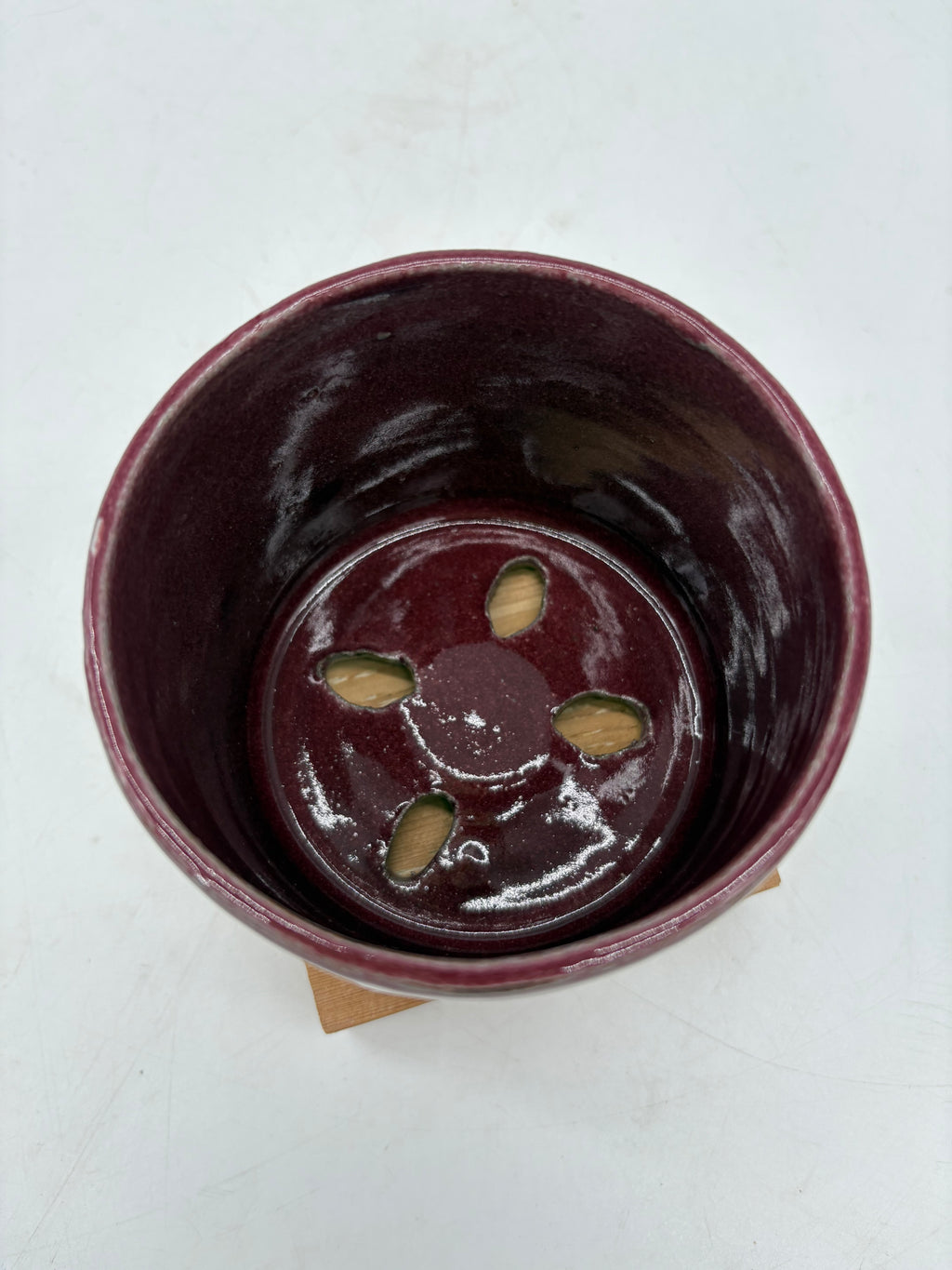 Cranberry Striped Potter