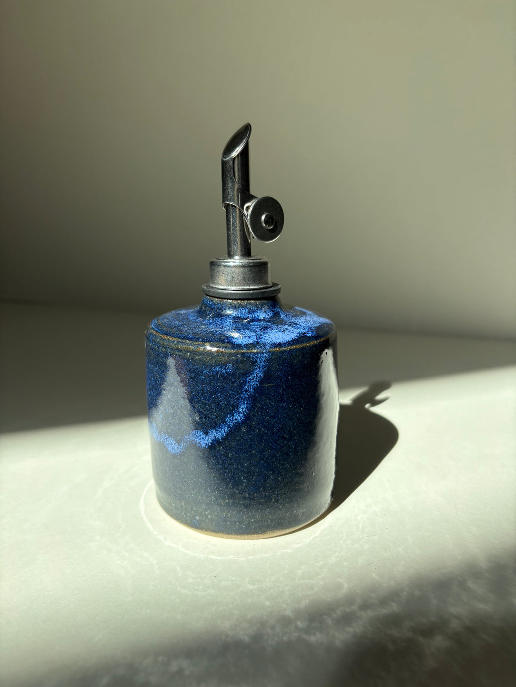 Navy short oil dispenser - 24