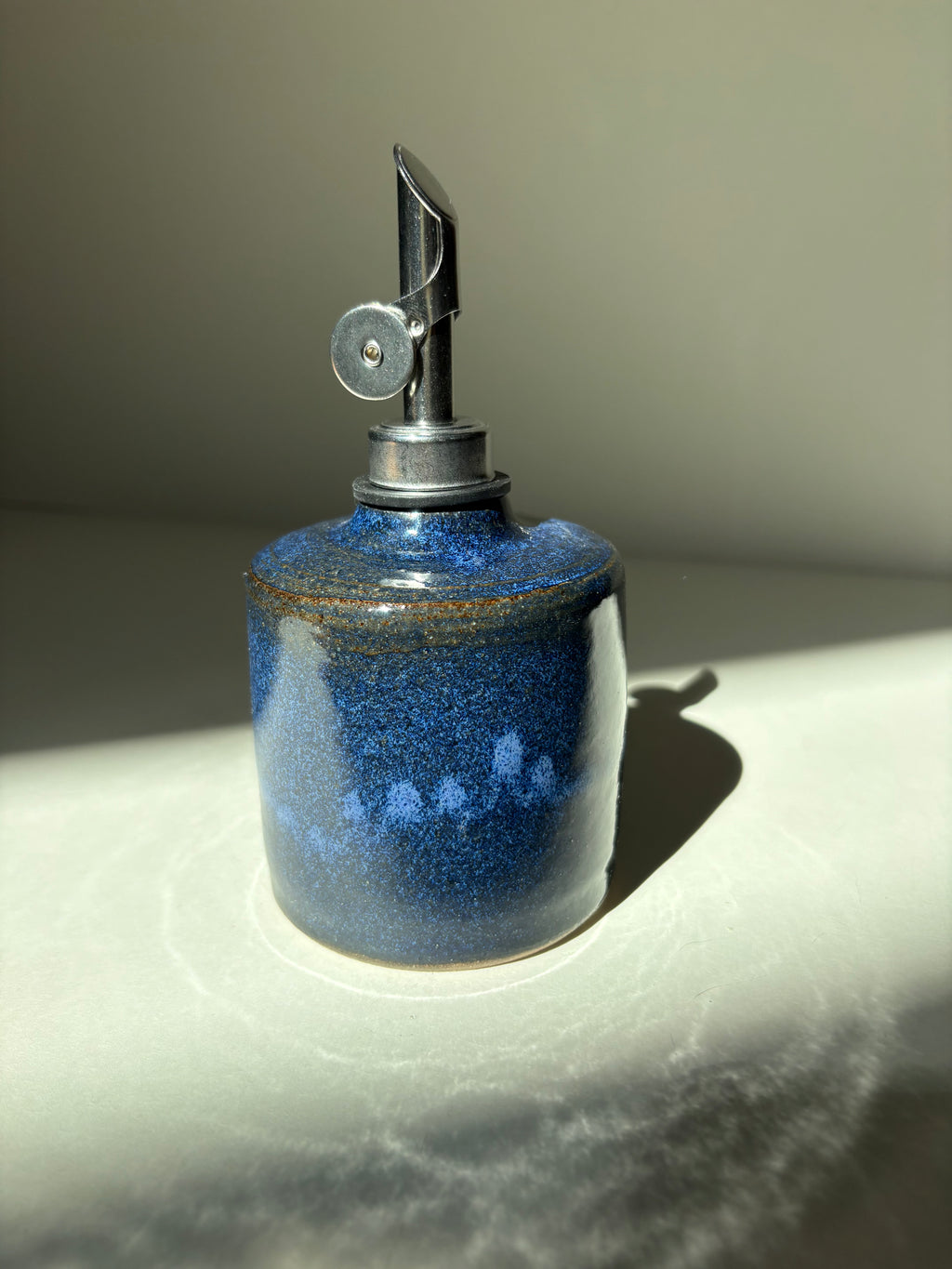 Navy short oil dispenser - 24