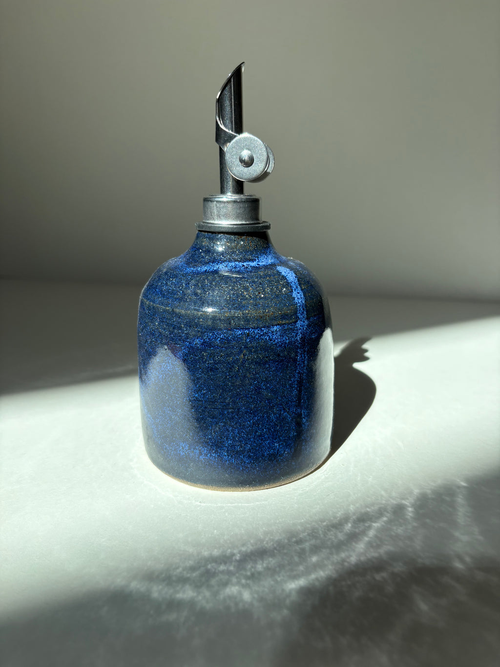 Navy oil dispenser - 25