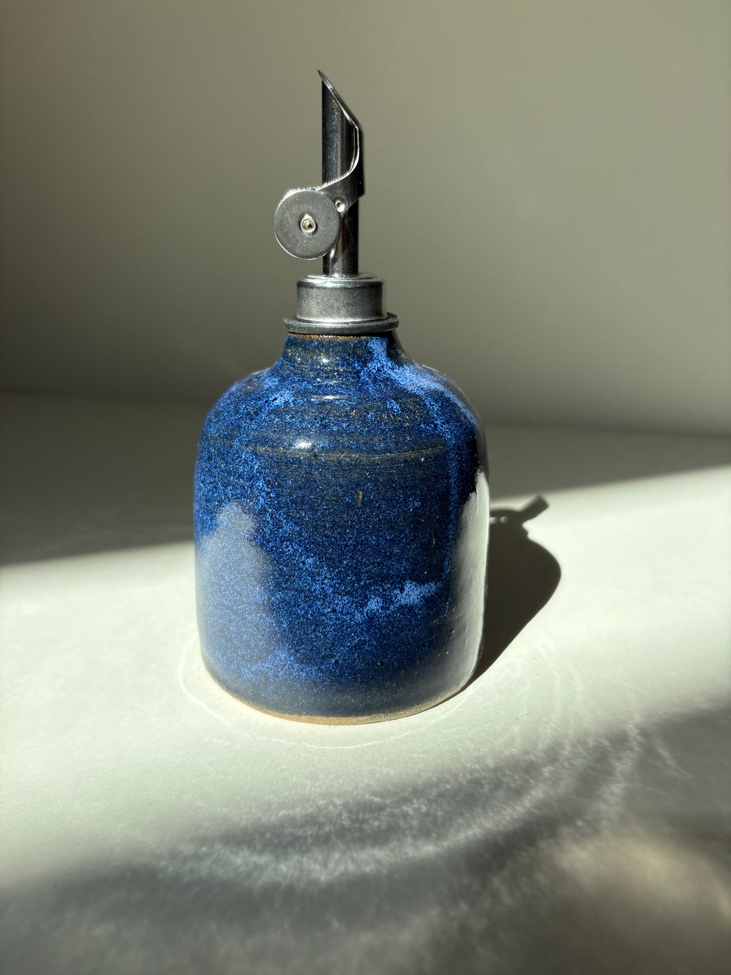 Navy oil dispenser - 25