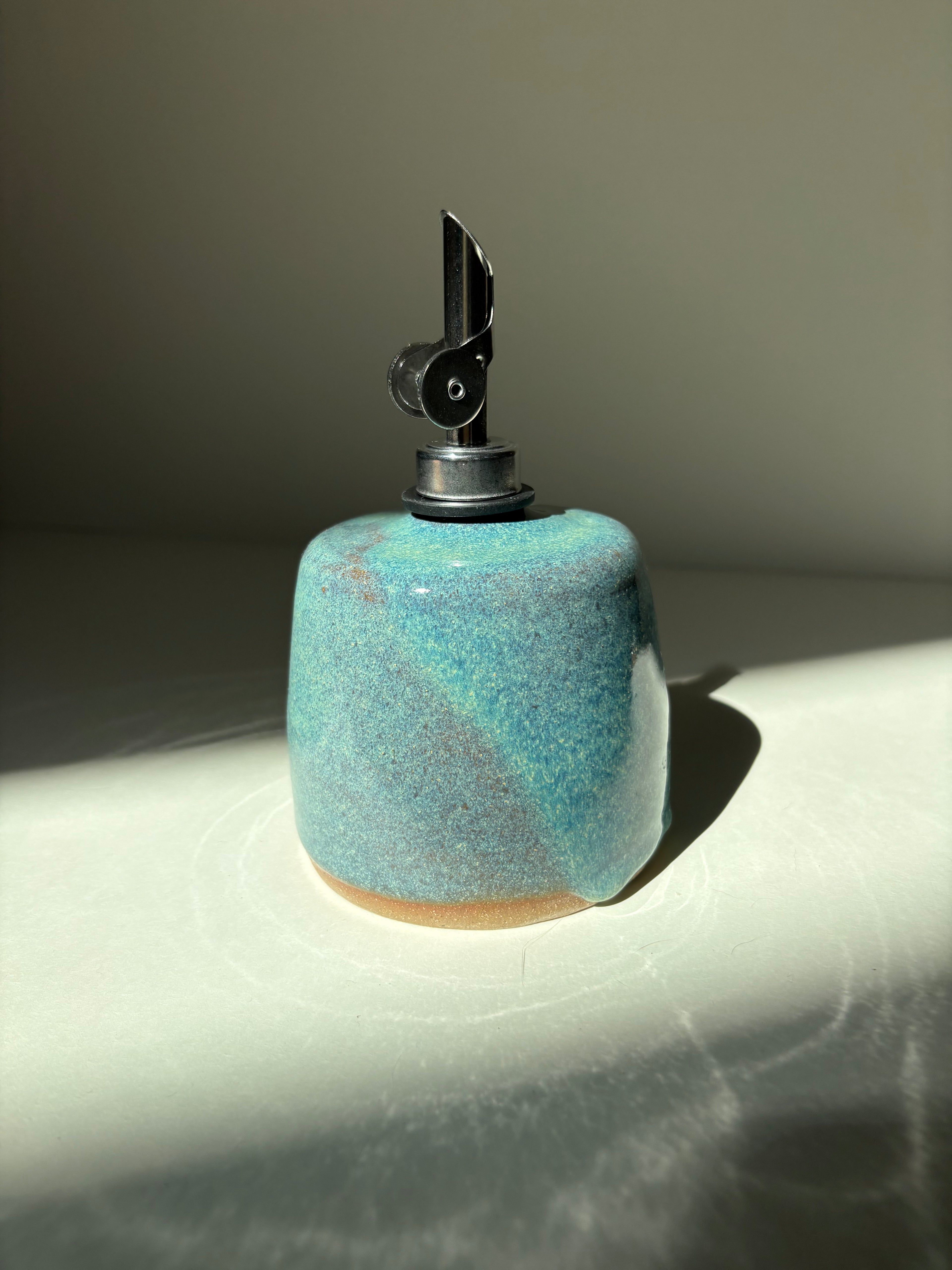 Teal oil dispenser - 23