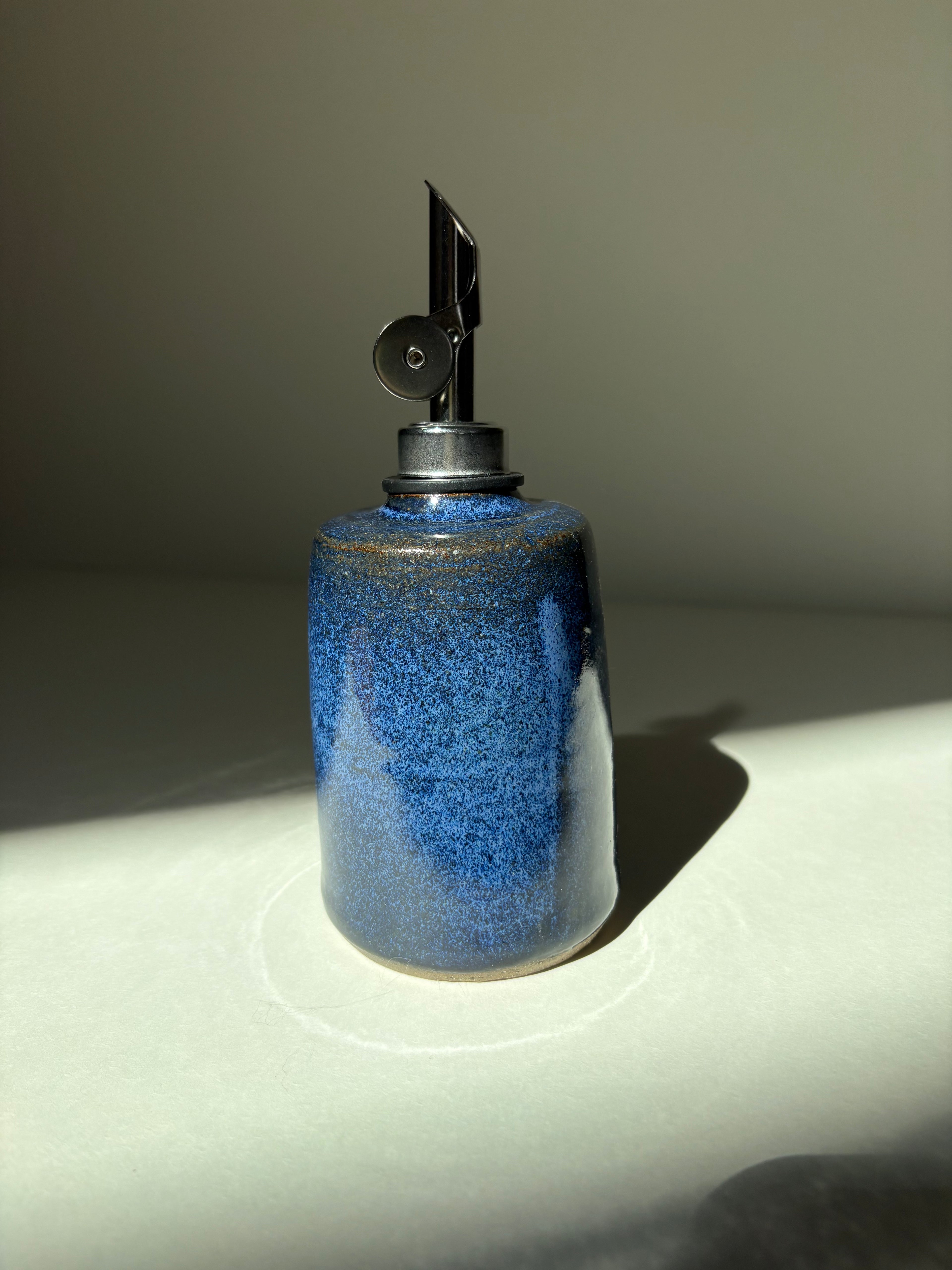 Navy oil dispenser - 30