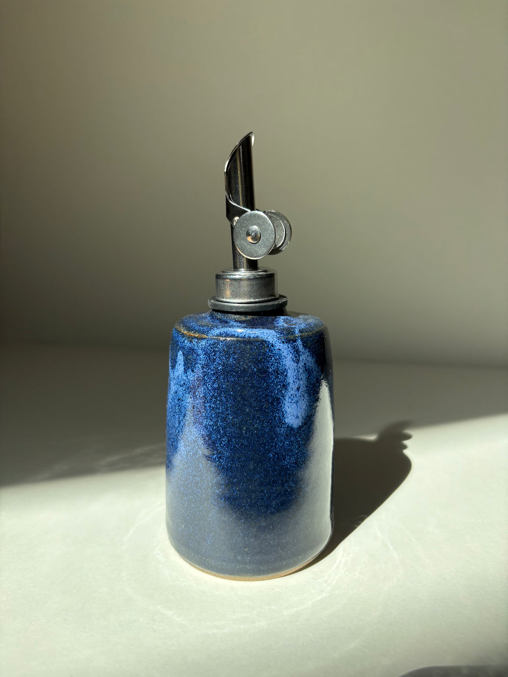 Navy oil dispenser - 30