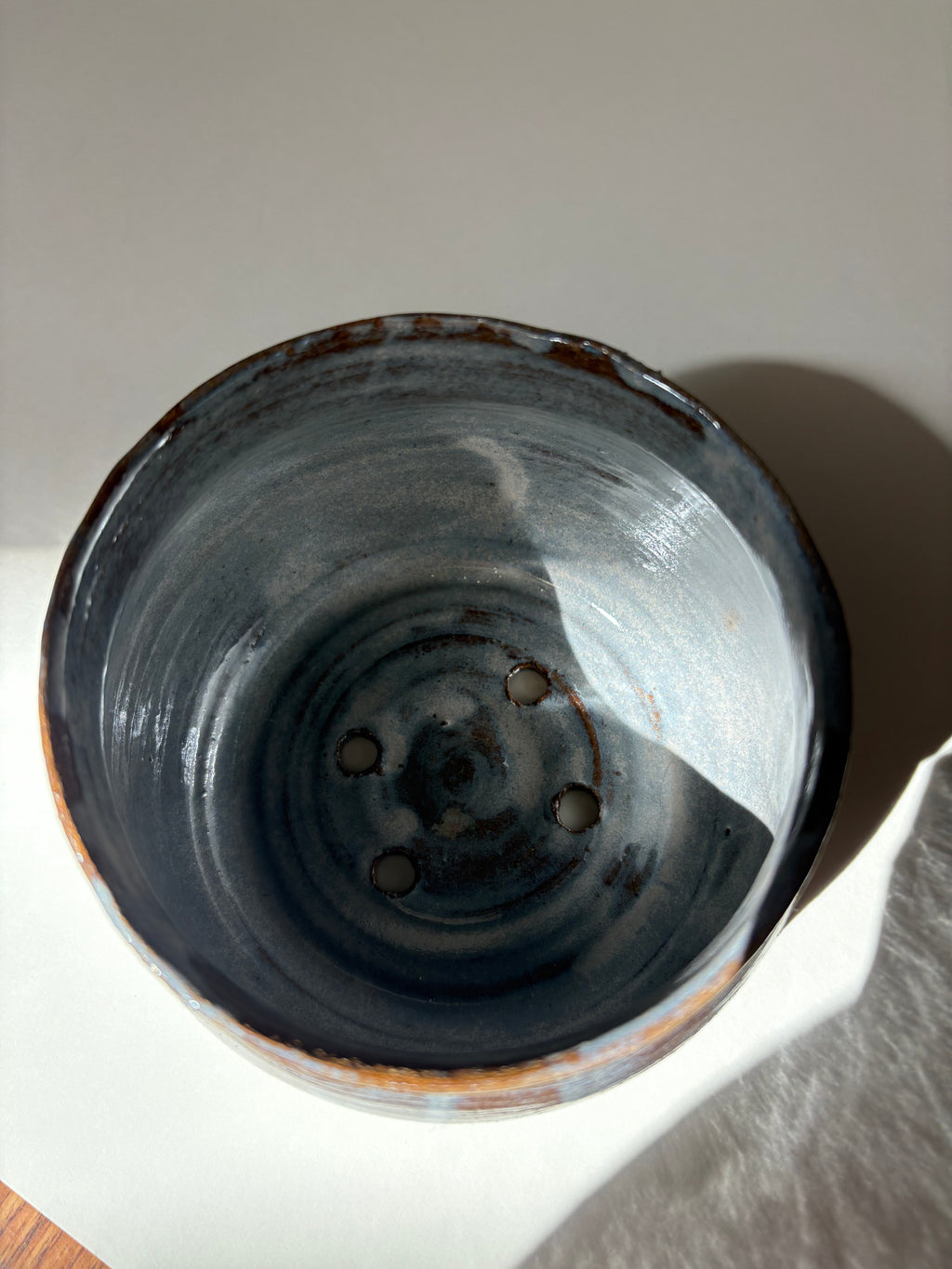 Brown textured pot - 40
