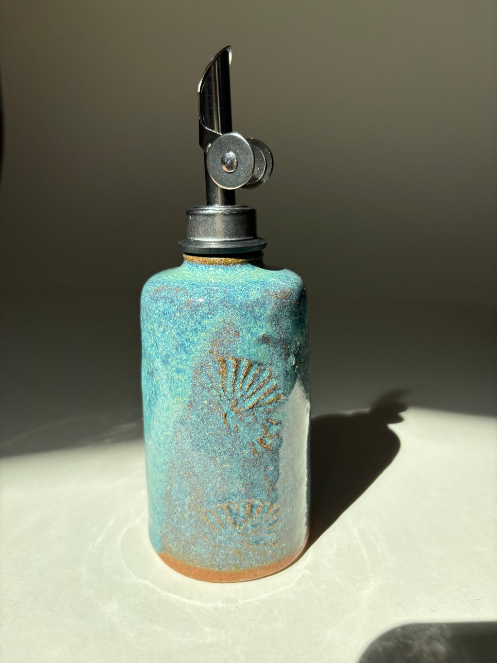 Teal oil dispenser - 31